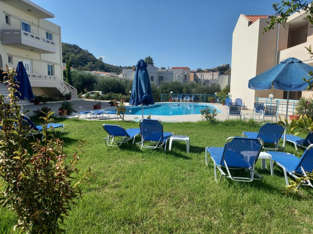 Michalis Litinas Apartments Agia Marina Exteriör bild