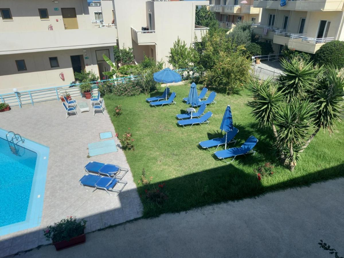 Michalis Litinas Apartments Agia Marina Exteriör bild