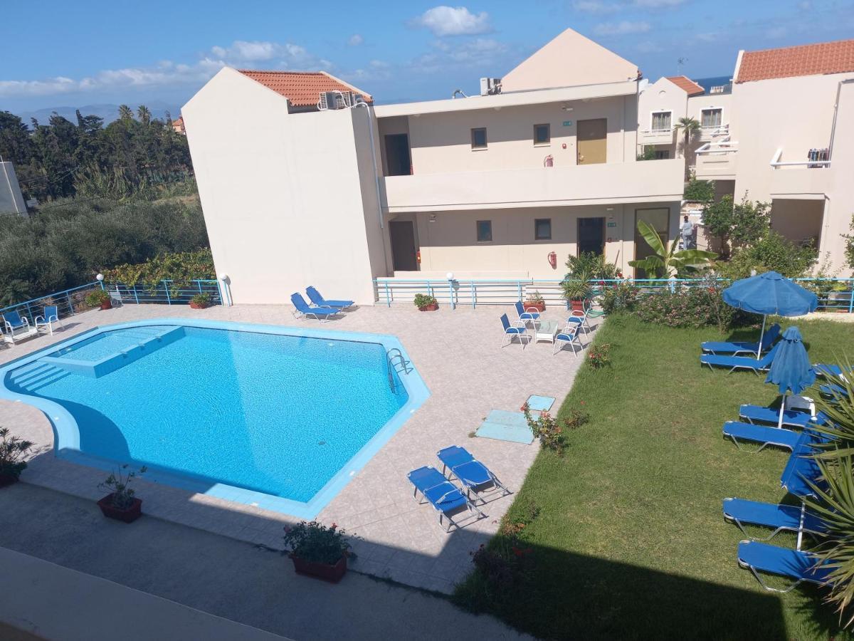 Michalis Litinas Apartments Agia Marina Exteriör bild